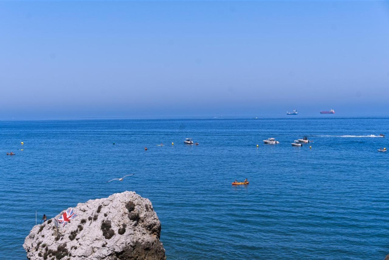 Spectacular Beachfront Duplex On The Mediterranean - Caleta, Catalan Bay Гибралтар Екстериор снимка