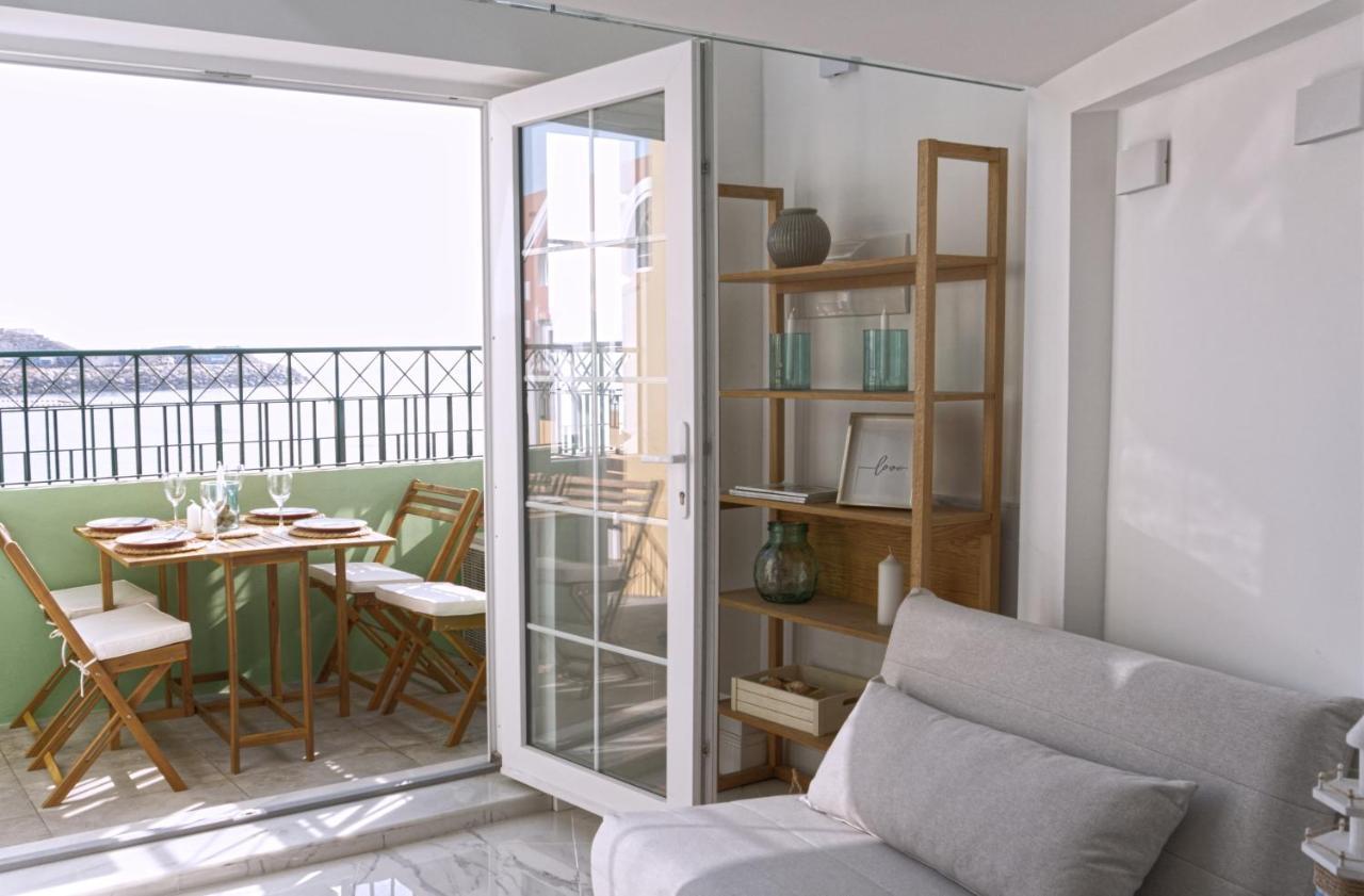 Spectacular Beachfront Duplex On The Mediterranean - Caleta, Catalan Bay Гибралтар Екстериор снимка